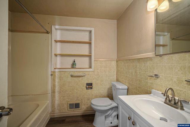 2808-2806 Livingston St NE, Salem, OR 97301