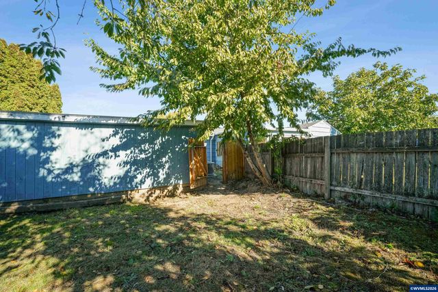 2808-2806 Livingston St NE, Salem, OR 97301