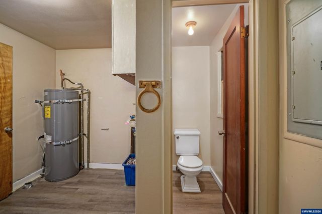 2808-2806 Livingston St NE, Salem, OR 97301