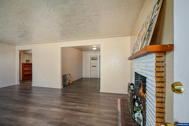 2808-2806 Livingston St NE, Salem, OR 97301