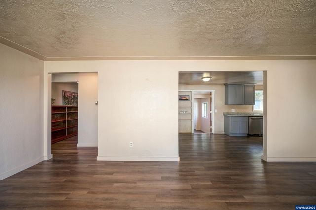 2808-2806 Livingston St NE, Salem, OR 97301