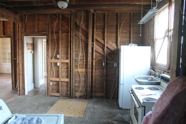 2210 Eastgate AVE, Roanoke, VA 24012