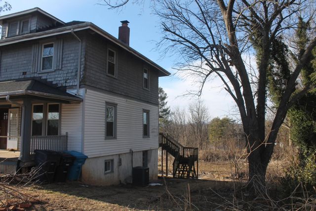 2210 Eastgate AVE, Roanoke, VA 24012