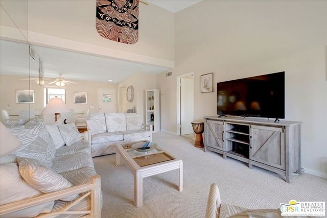 1421 N Sunrise Way 34, Palm Springs, CA 92262