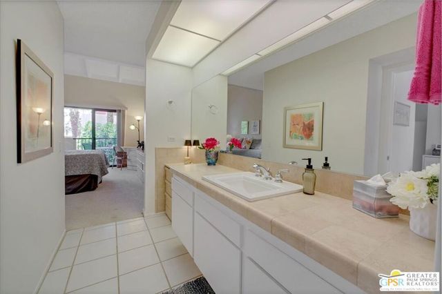 1421 N Sunrise Way 34, Palm Springs, CA 92262