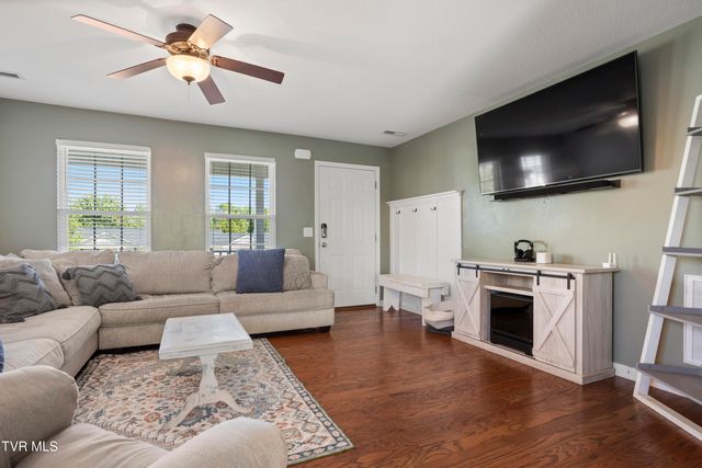 2013 Cody Cove, Bluff City, TN 37618