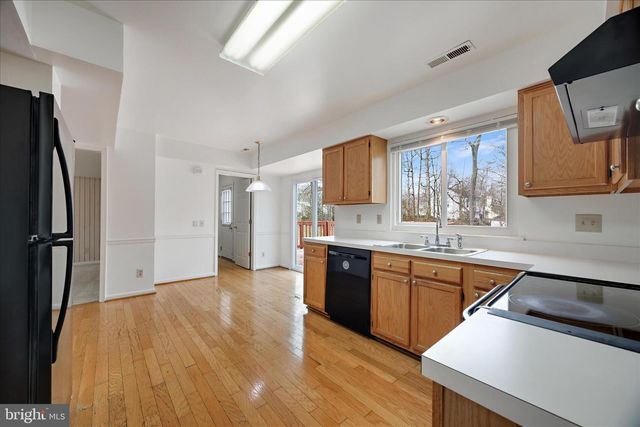 2963 MARSH HAWK DR, Waldorf, MD 20603