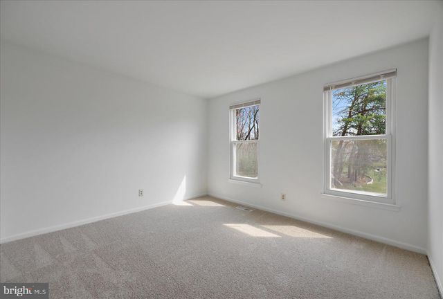 2963 MARSH HAWK DR, Waldorf, MD 20603