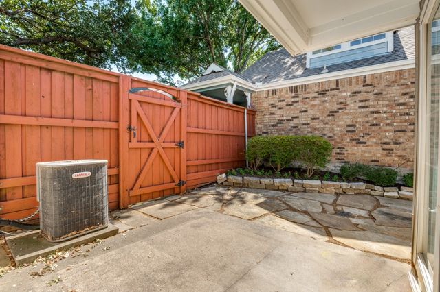 18131 Whispering Gables Lane, Dallas, TX 75287