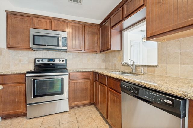 18131 Whispering Gables Lane, Dallas, TX 75287