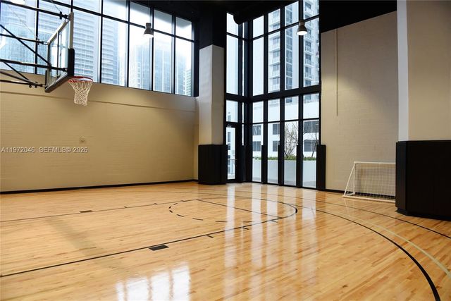 1010 Brickell Ave 3711, Miami, FL 33131