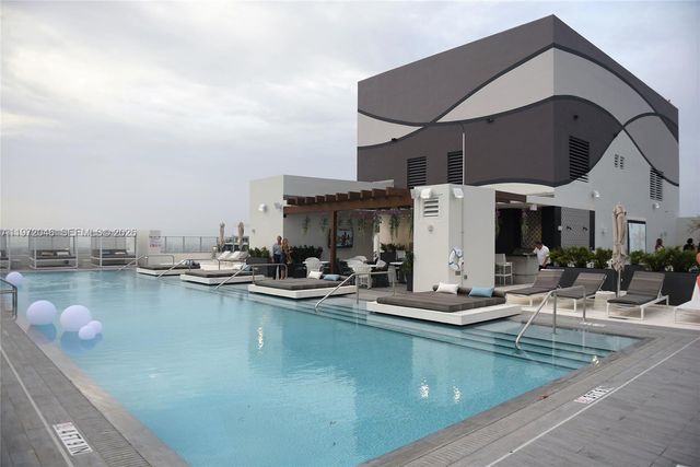 1010 Brickell Ave 3711, Miami, FL 33131