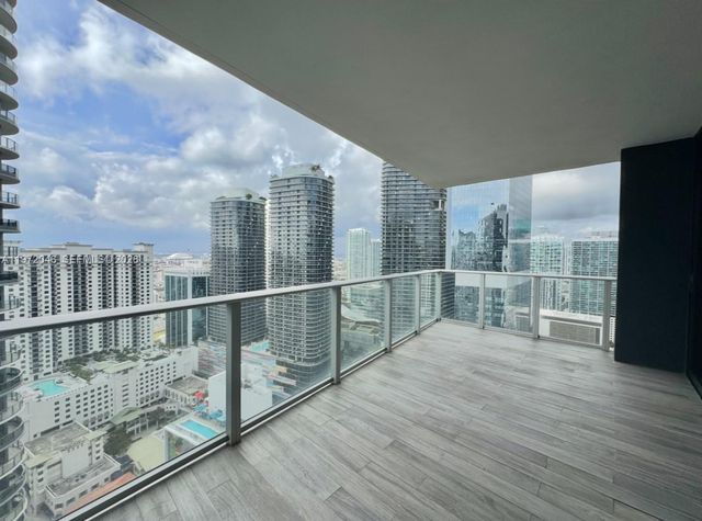 1010 Brickell Ave 3711, Miami, FL 33131