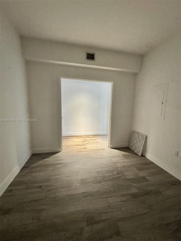 1010 Brickell Ave 3711, Miami, FL 33131