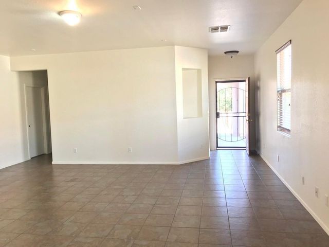 7323 W St Charles Avenue, Laveen, AZ 85339