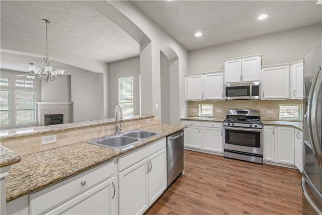 15313 Lowry Meadow Lane, College Station, TX 77845