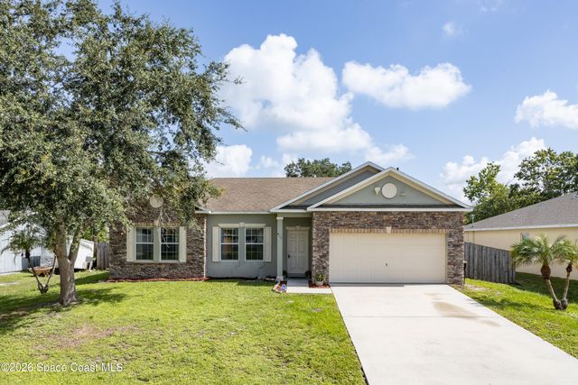 471 Bluefields Street SE, Palm Bay, FL 32909
