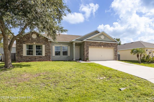 471 Bluefields Street SE, Palm Bay, FL 32909