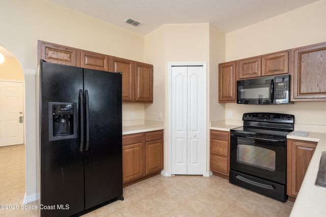 471 Bluefields Street SE, Palm Bay, FL 32909