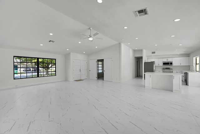 9000 NW 21st Street, Coral Springs, FL 33071