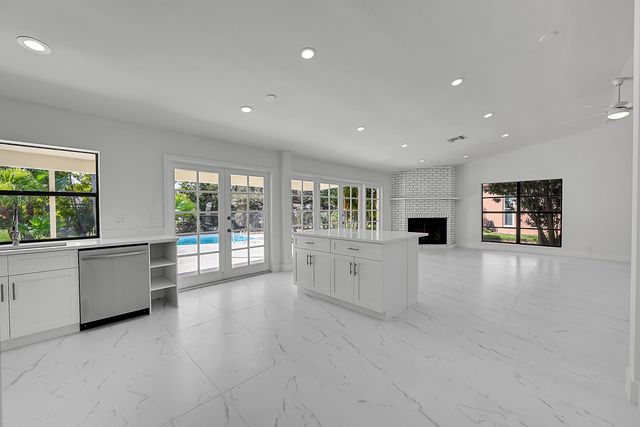 9000 NW 21st Street, Coral Springs, FL 33071