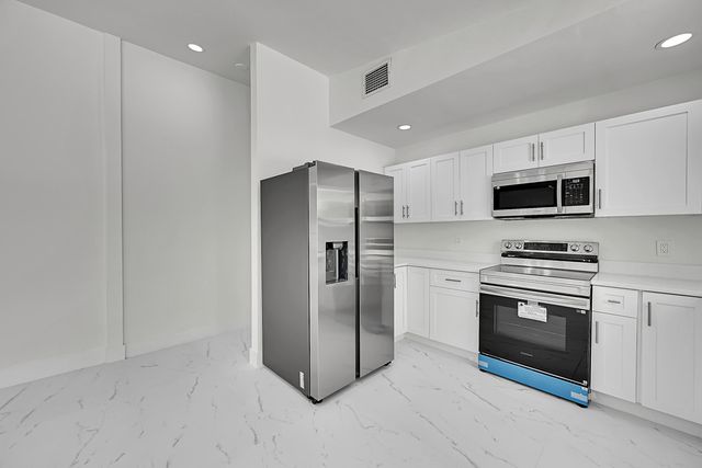 9000 NW 21st Street, Coral Springs, FL 33071