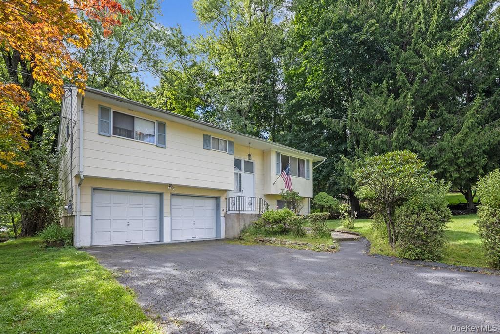 8 Madeline Terrace, Spring Valley, NY 10977 — photo 2