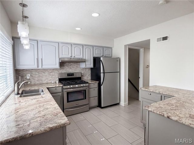 13451 Land O Woods Drive, St Louis, MO 63141