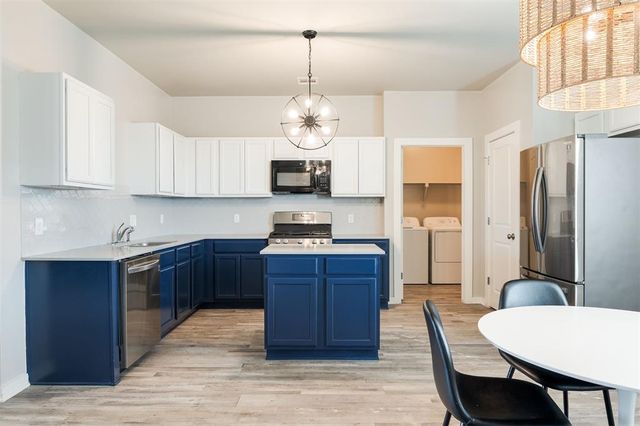 14325 Meadow Ridge Lane, Edmond, OK 73025