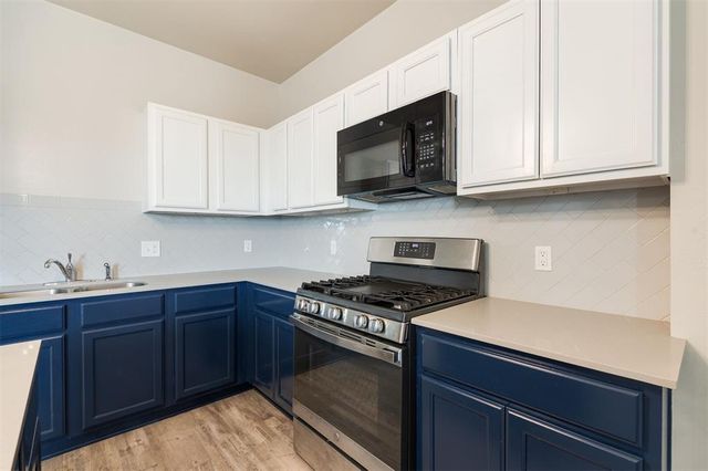 14325 Meadow Ridge Lane, Edmond, OK 73025