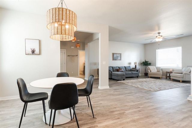 14325 Meadow Ridge Lane, Edmond, OK 73025