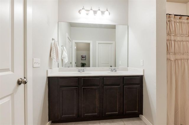 14325 Meadow Ridge Lane, Edmond, OK 73025