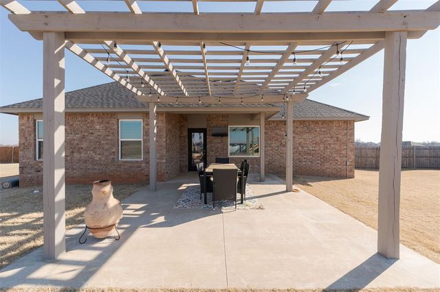 14325 Meadow Ridge Lane, Edmond, OK 73025