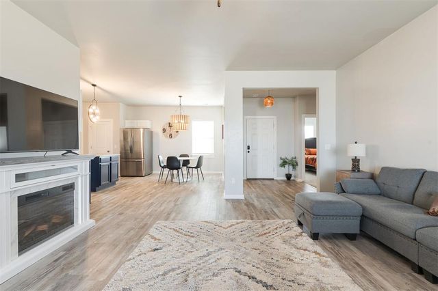 14325 Meadow Ridge Lane, Edmond, OK 73025