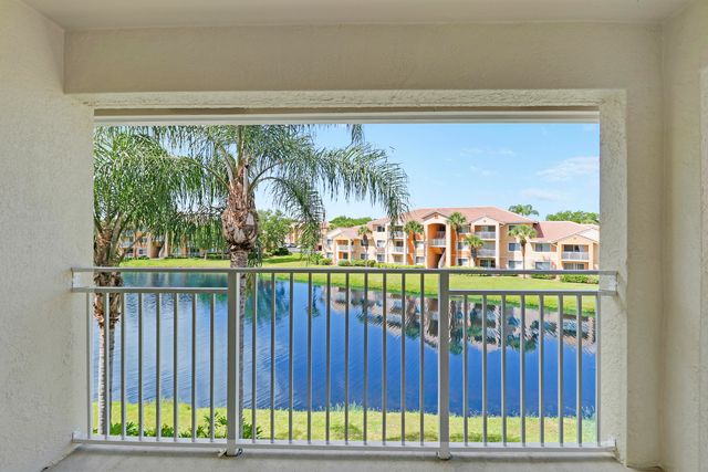 121 SW Palm Dr Apt 306, Port St Lucie, FL 34986