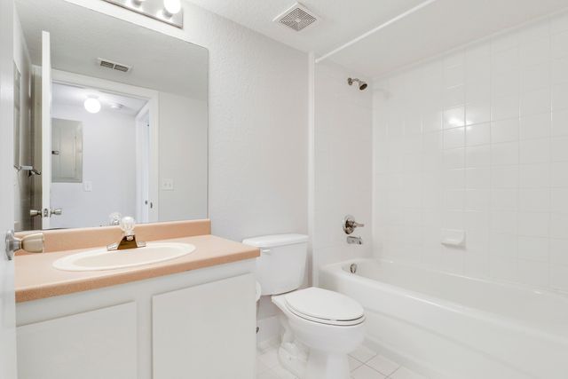 121 SW Palm Dr Apt 306, Port St Lucie, FL 34986
