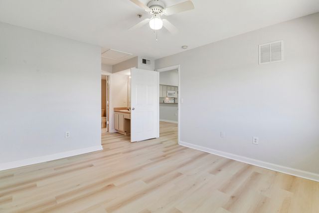 121 SW Palm Dr Apt 306, Port St Lucie, FL 34986
