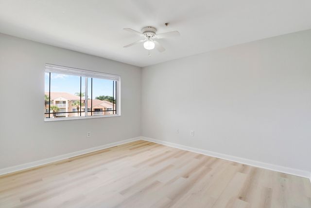 121 SW Palm Dr Apt 306, Port St Lucie, FL 34986
