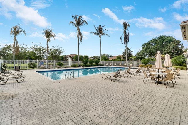 121 SW Palm Dr Apt 306, Port St Lucie, FL 34986