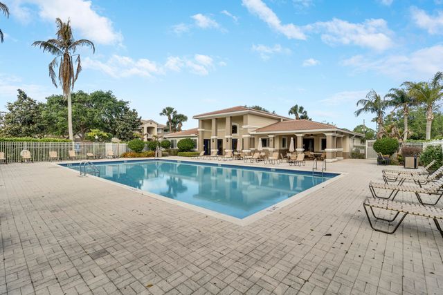 121 SW Palm Dr Apt 306, Port St Lucie, FL 34986
