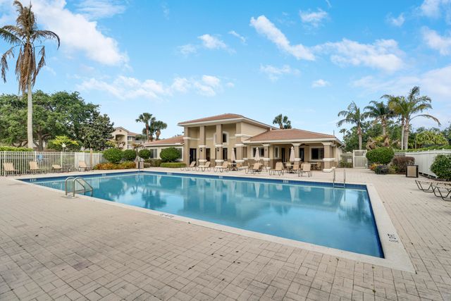 121 SW Palm Dr Apt 306, Port St Lucie, FL 34986