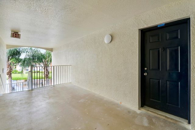121 SW Palm Dr Apt 306, Port St Lucie, FL 34986