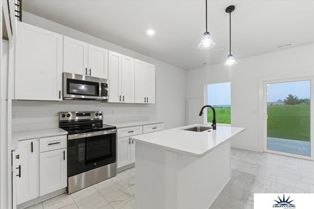16402 Sumac Street, Bennington, NE 68007