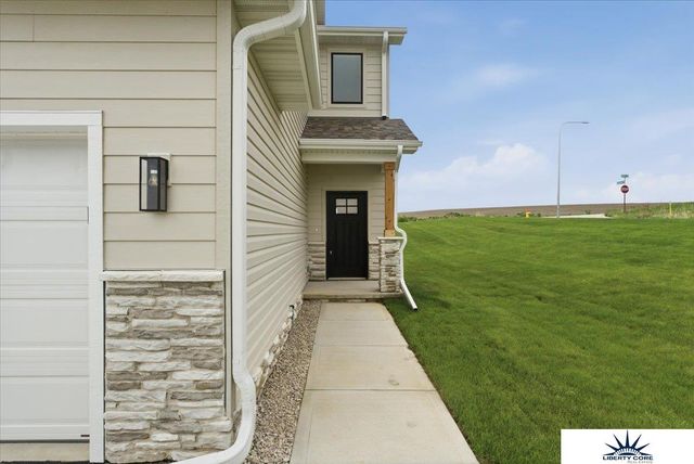 16402 Sumac Street, Bennington, NE 68007
