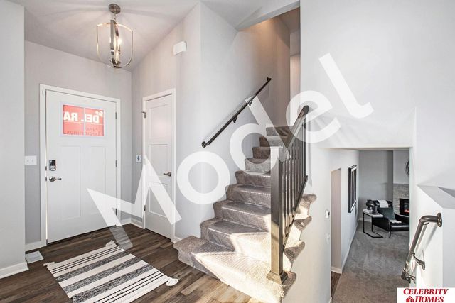 8013 N 113 Street, Omaha, NE 68142