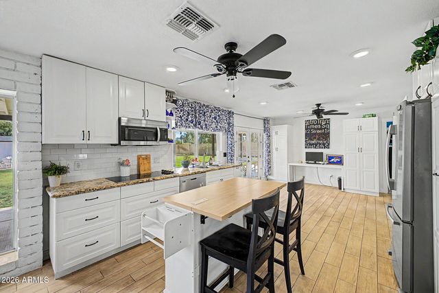 6125 E ASTER Drive, Scottsdale, AZ 85254