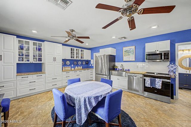 6125 E ASTER Drive, Scottsdale, AZ 85254