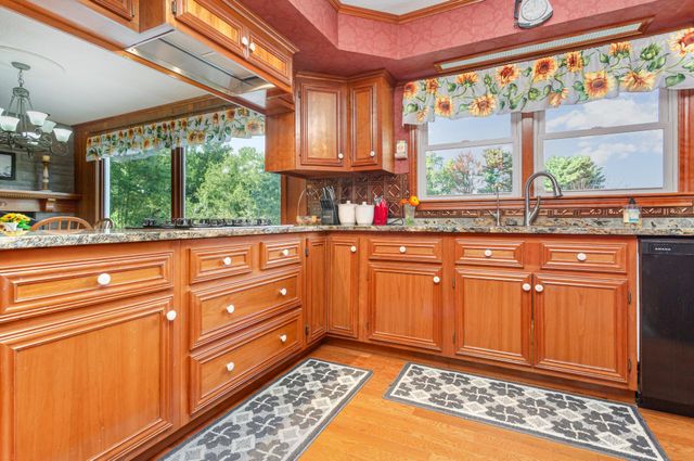 13299 Marshall Road, Rockbridge, OH 43149