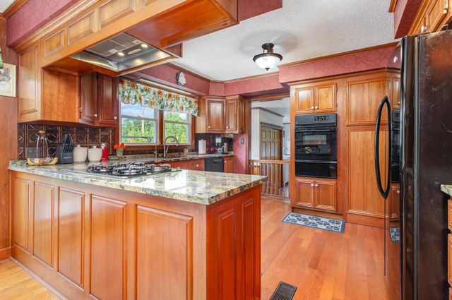 13299 Marshall Road, Rockbridge, OH 43149