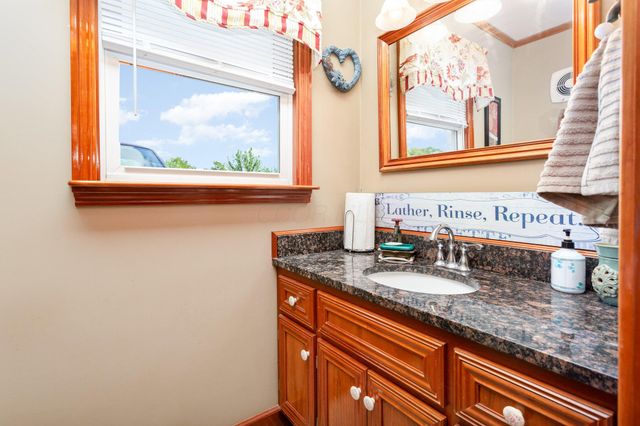13299 Marshall Road, Rockbridge, OH 43149